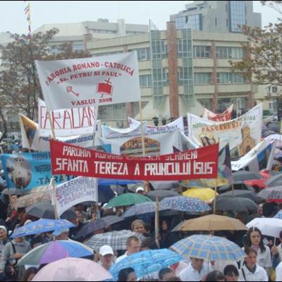 4 mai 2008: Bacău: Ziua Tineretului - Liturghia