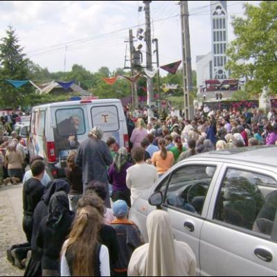 18 mai 2008: Valea Mică: Vizita patronului bisericii şi Liturghia de hram