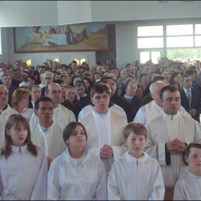19 mai 2008: Roman ("Fericitul Ieremia"): Vizita patronului bisericii şi Litughie de hram