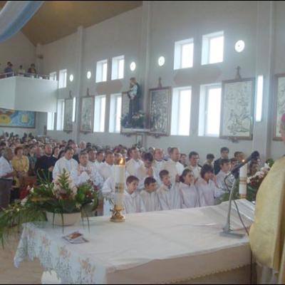 19 mai 2008: Roman ("Fericitul Ieremia"): Vizita patronului bisericii şi Litughie de hram