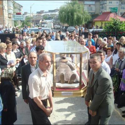 21 mai 2008: Tomeşti: Vizita patronului bisericii şi Litughie de hram
