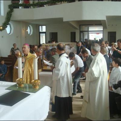 21 mai 2008: Tomeşti: Vizita patronului bisericii şi Litughie de hram
