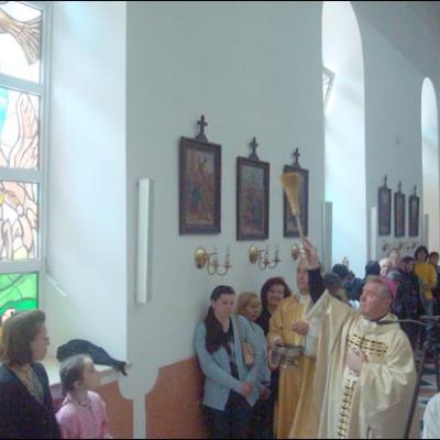 24 mai 2008: Chişinau: Consacrarea altarului catedralei "Providenţa Divină"