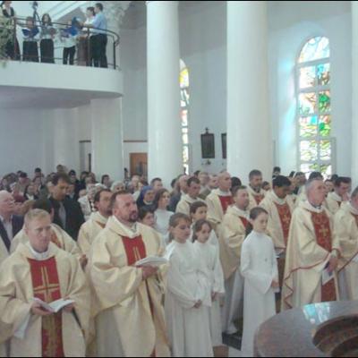 24 mai 2008: Chişinau: Consacrarea altarului catedralei "Providenţa Divină"