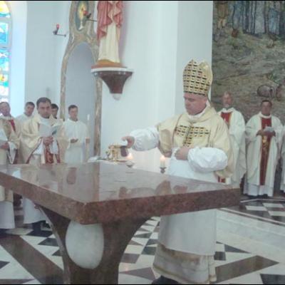24 mai 2008: Chişinau: Consacrarea altarului catedralei "Providenţa Divină"