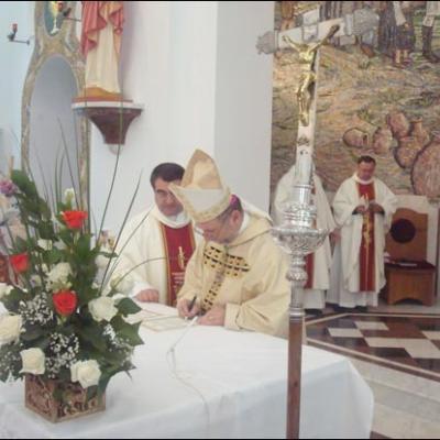 24 mai 2008: Chişinau: Consacrarea altarului catedralei "Providenţa Divină"