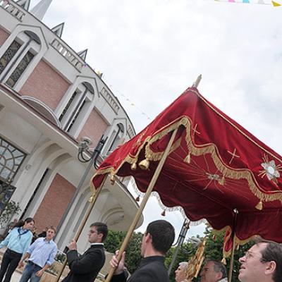 25 mai 2008: Iaşi: Procesiune euharistică de Corpus Domini (FOCUS)