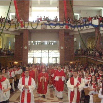 25 mai 2008: Administrarea Mirului la 198 de copii din Parohia Bacău - "Sf. Nicolae"