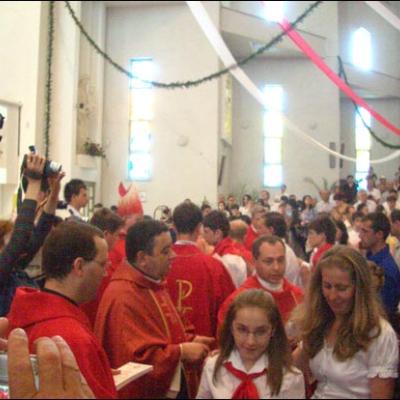 25 mai 2008: Administrarea Mirului la 198 de copii din Parohia Bacău - "Sf. Nicolae"