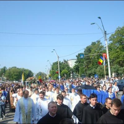 31 mai 2008: Oneşti: Fericitul Ieremia a ajuns în sanctuarul care i-a fost dedicat