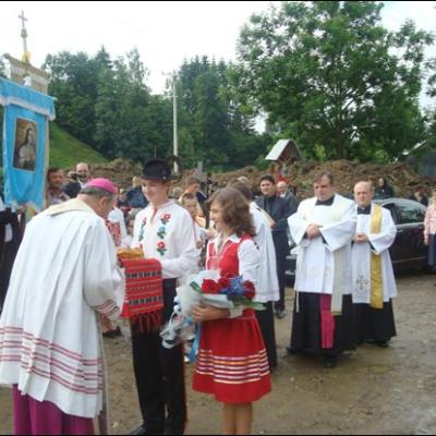 18 iunie 2008: Poiana Micului: Sfinţirea pietrei de temelie a bisericii "Divina Îndurare"