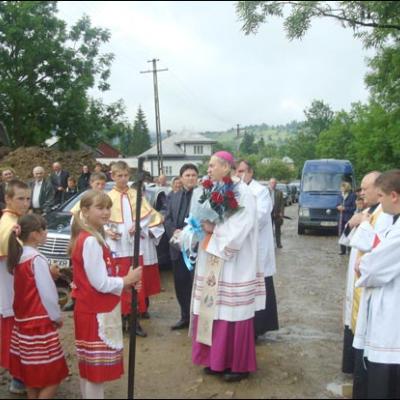 18 iunie 2008: Poiana Micului: Sfinţirea pietrei de temelie a bisericii "Divina Îndurare"