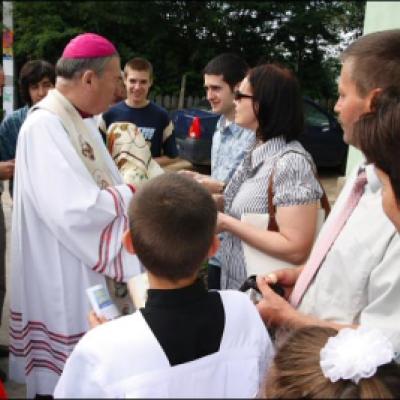 22 iunie 2008: Vizită pastorală în filiala Valea Lupului a Parohiei "Sf. Anton de Padova" din Iaşi (foto: Cristian Lisacovschi)
