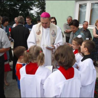22 iunie 2008: Vizită pastorală în filiala Valea Lupului a Parohiei "Sf. Anton de Padova" din Iaşi (foto: Cristian Lisacovschi)