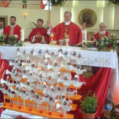 21 iunie 2008: Administrarea Mirului în Parohia Roman "Isus Bunul Păstor"