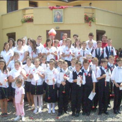 21 iunie 2008: Administrarea Mirului în Parohia Roman "Isus Bunul Păstor"