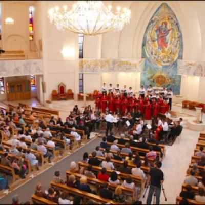 22 iunie 2008: Iaşi: Concert de muzică sacră susţinut de cor şi orchestră (foto: Cristian Lisacovschi)