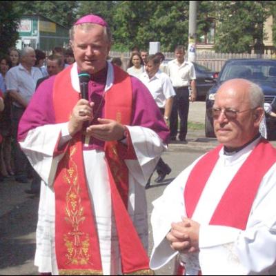 22 iunie 2008: Administrarea Mirului în Parohia Roman "Sf. Tereza a Pruncului Isus"