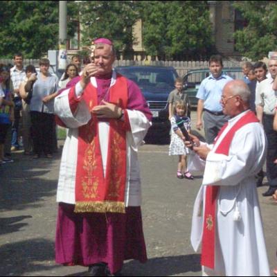 22 iunie 2008: Administrarea Mirului în Parohia Roman "Sf. Tereza a Pruncului Isus"