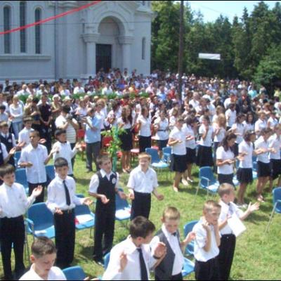 22 iunie 2008: Administrarea Mirului în Parohia Roman "Sf. Tereza a Pruncului Isus"