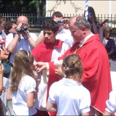22 iunie 2008: Administrarea Mirului în Parohia Roman "Sf. Tereza a Pruncului Isus"