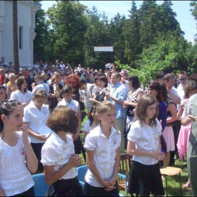 22 iunie 2008: Administrarea Mirului în Parohia Roman "Sf. Tereza a Pruncului Isus"