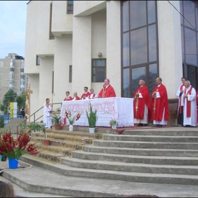 28 iunie 2008: Administrarea Mirului în Parohia Iaşi "Sf. Anton de Padova "