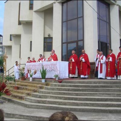 28 iunie 2008: Administrarea Mirului în Parohia Iaşi "Sf. Anton de Padova "