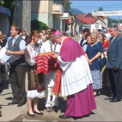 12 iulie 2008: Câmpulung Moldovenesc: Consacrarea altarului şi celebrarea sfântului Mir