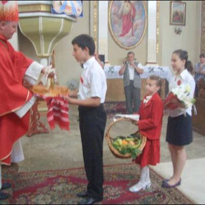 12 iulie 2008: Câmpulung Moldovenesc: Consacrarea altarului şi celebrarea sfântului Mir
