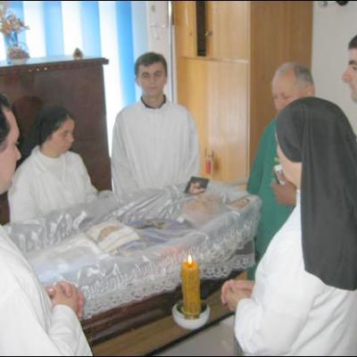 13 iulie 2008: Barticeşti: Rugăciuni pentru răposatul pr. Mihai Lucaci