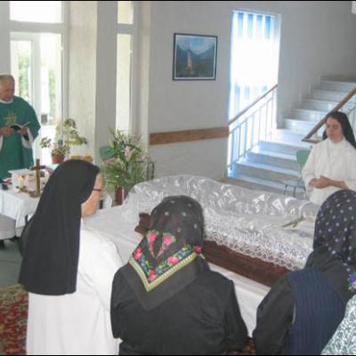 13 iulie 2008: Barticeşti: Rugăciuni pentru răposatul pr. Mihai Lucaci