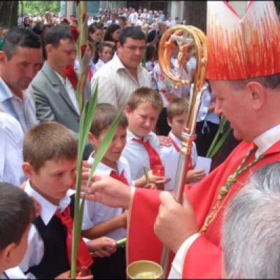 19 iulie 2008: Administrarea Mirului în Parohia Cleja