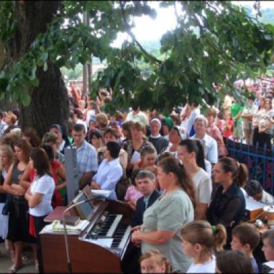 19 iulie 2008: Administrarea Mirului în Parohia Cleja