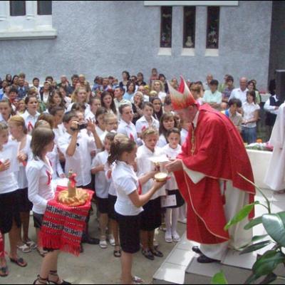 27 iulie 2008: Administrarea Mirului în Parohia Poiana (BC)