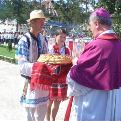 2 august 2008: Administrarea Mirului în Parohia Dărmăneşti