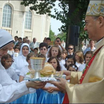 9 august 2008: Binecuvântarea casei de bătrâni şi bolnavi "Papa Ioan Paul al II-lea"