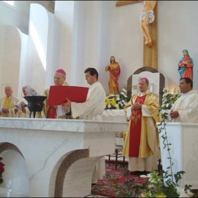 10 august 2008: Bijghir: Consacrarea altarului şi sfinţirea bisericii