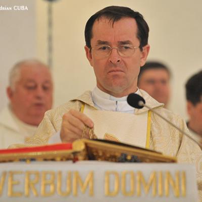 15 august 2008: Iaşi: Hramul catedralei "Adormirea Maicii Domnului" (FOCUS)