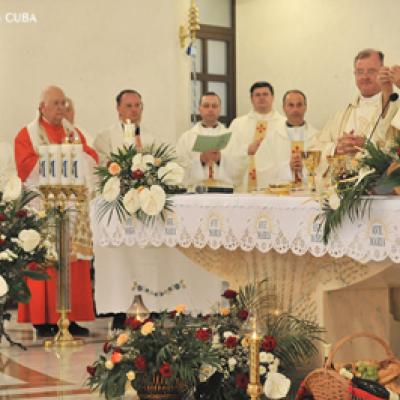 15 august 2008: Iaşi: Hramul catedralei "Adormirea Maicii Domnului" (FOCUS)
