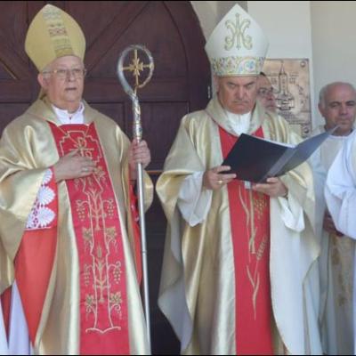 Horgeşti: Sfinţirea bisericii şi consacrarea altarului