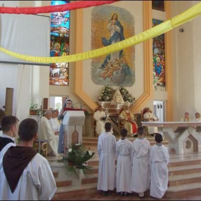 Horgeşti: Sfinţirea bisericii şi consacrarea altarului