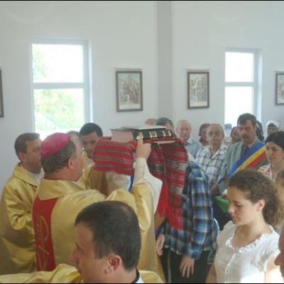 17 august 2008: Bogdăneşti (Râpa Iepei): Sfinţirea bisericii şi a grotei