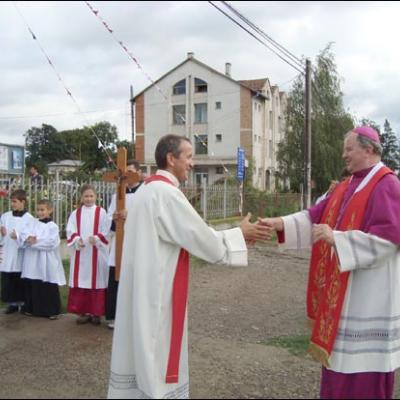 30 august 2008: Administrarea Mirului în Parohia Podu Iloaie la 14 copii