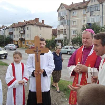 30 august 2008: Administrarea Mirului în Parohia Podu Iloaie la 14 copii