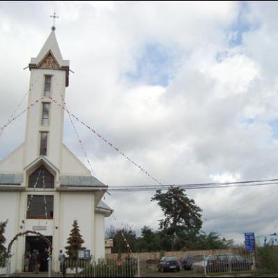30 august 2008: Administrarea Mirului în Parohia Podu Iloaie la 14 copii