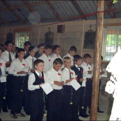 30 august 2008: Administrarea Mirului în filiala Sprânceana a Parohiei Podu Iloaie la 24 de copii