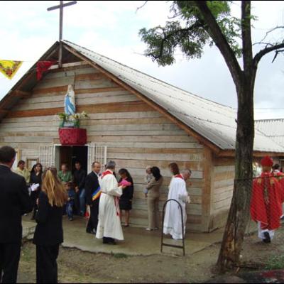 30 august 2008: Administrarea Mirului în filiala Sprânceana a Parohiei Podu Iloaie la 24 de copii