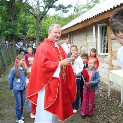 30 august 2008: Administrarea Mirului în filiala Sprânceana a Parohiei Podu Iloaie la 24 de copii