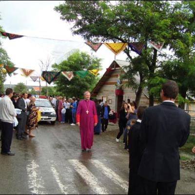 30 august 2008: Administrarea Mirului în filiala Sprânceana a Parohiei Podu Iloaie la 24 de copii